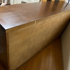 キャビネット無料でお譲りします（キズあり、シールあり）　の画像