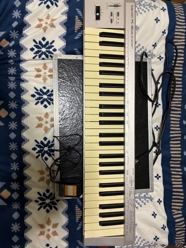 ローランド　MIDIキーボードとU-110セット