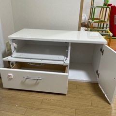 テレビ台の画像