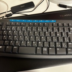 logi キーボード　ワイヤレスの画像