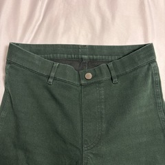 ユニクロ ウルトラストレッチレギンスパンツ ダークグリーン ウエストゴム Mサイズの画像