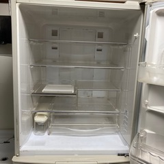 日立冷蔵庫の画像