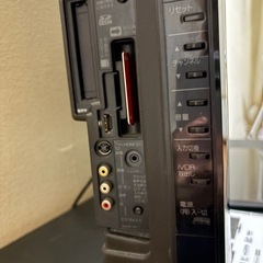 50型日立プラズマTV Wooo P50-HR02 124.2x86.2x36.6 45kg リモコン/取説/TV台付の画像