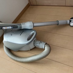 【1月4日迄の受け渡し希望】パナソニック掃除機の画像