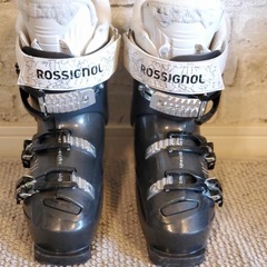 ROSSIGNOLのスキー用ブーツ 女性用　22-23.5の画像