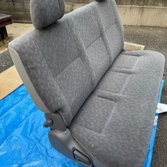 ハイエース　セカンドシート
の画像