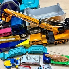 車&ミニカーセット！トミカの画像