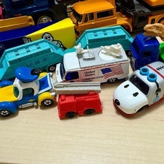 車&ミニカーセット！トミカの画像