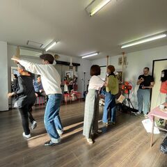 【横浜市中区】スイングダンス初心者｜初めてでも大丈夫！ビギナーさんのためのスイングダンスの画像