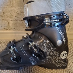 ROSSIGNOLのスキー用ブーツ 女性用　22-23.5の画像