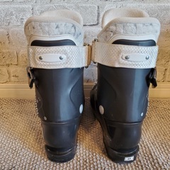 ROSSIGNOLのスキー用ブーツ 女性用　22-23.5の画像