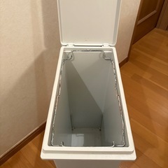ゴミ箱　ニトリの画像