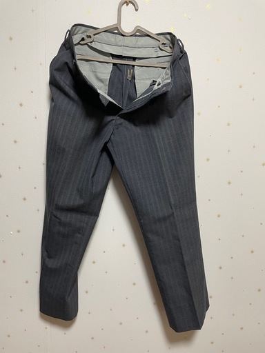 麻布大学附属高校　制服　ブレザー、パンツ、ネクタイ
