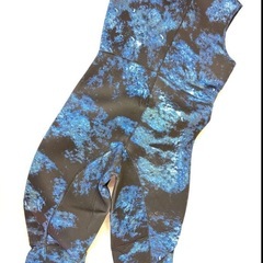 【1/3まで値下げ中】ダイビング用フード付きウェットスーツ 2XLの画像