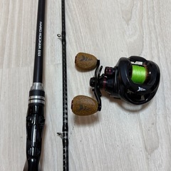 「釣り用品」ベイトリール + ロッド + ロッドケースの画像
