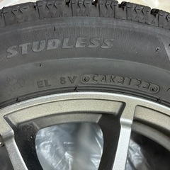 軽自動車用スタッドレスタイヤアルミホイール付ブリザックVRX2の画像
