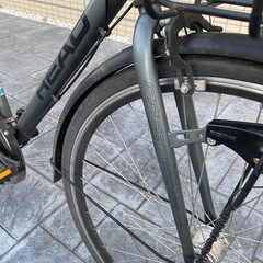 HEAD×CHACLEブランド 27型 BAA クロスバイク ノーパンクタイヤ シマノ6段の画像