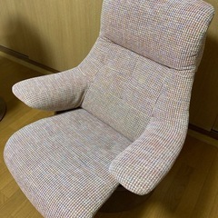 家じまいカリモク 1人用ソファ＋オットマン付
の画像