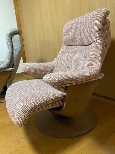 カリモク 1人用ソファ＋オットマン付