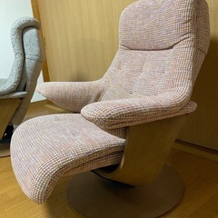 家じまいカリモク 1人用ソファ＋オットマン付
の画像