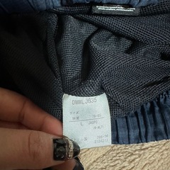 ネイビー シャカシャカパンツ（ウインドブレーカー）Lサイズ ※ポケット破れありの画像