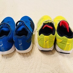 ジュニアシューズ　22.5cm アシックスの画像