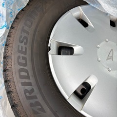 軽自動車ホイル付きスタッドレスタイヤの画像