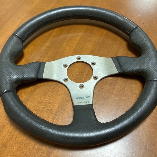 値下げしました！
momo RACEステアリング中古品