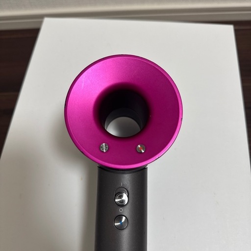 Dyson ヘアドライヤー