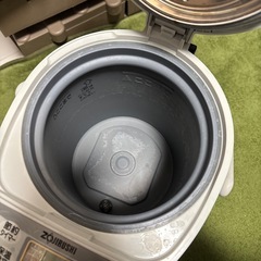 ZOJIRUSHI電気ポットの画像