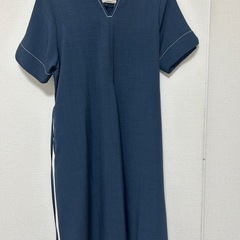 ネイビーのキレイめワンピース✨の画像