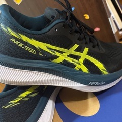 美品！アシックスマジックスピード4の画像
