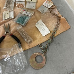 ビーズができる方が探してますの画像