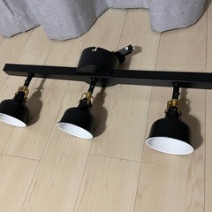 IKEA 照明 RANARP ラーナルプ 電球付きの画像