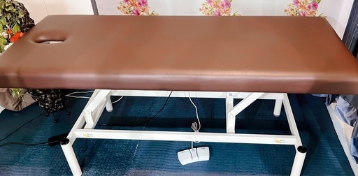 ほぼ新品♪メーカー価格220,000円【電動ベッド/高田ベッド/電動ウェルター】1/25までの取引き