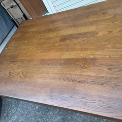 ダイニングテーブルの画像