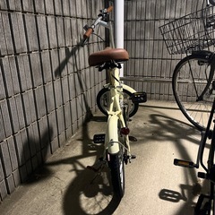 折りたたみ自転車の画像