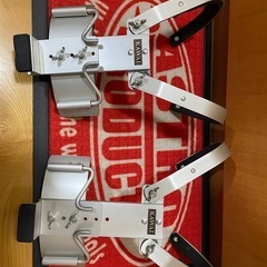 KAWAI マーチングスネアドラム 赤 2台キャリングホルダー付きの画像