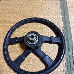 いすゞ　ビックホーン　イルムシャー momo純正ステアリング　ボス付きの画像