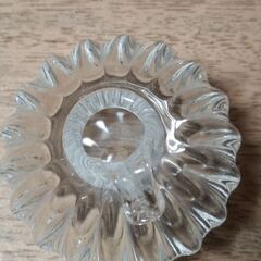 ガラスの一輪挿し(中古)の画像