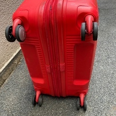 アメリカンツーリスト🔴超軽量の大型スーツケース70.50.30センチの画像