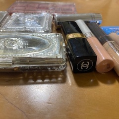 used 口紅　アイカラーなどの画像