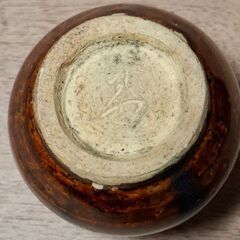 陶器の花入れ　茶系(中古)の画像