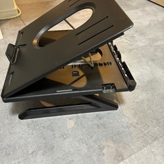 ノートPCスタンド　デスクサイド収納ラック　セット　夜の引き取り可の画像