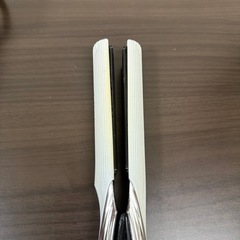 リファ　ストレートアイロン　箱付きの画像