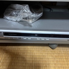 テレビ、DVDプレーヤーの画像