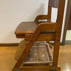 学習椅子の画像