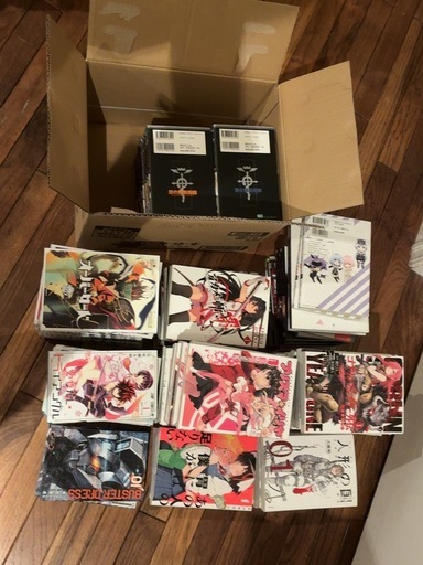 漫画まとめ売りダンボール2箱分 (田中) 高蔵寺のマンガ、コミック