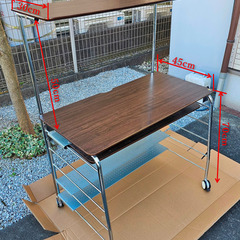 パソコンラックの画像