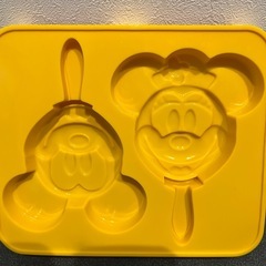 他の出品物を購入で無料　ディズニー　アイスメーカーの画像